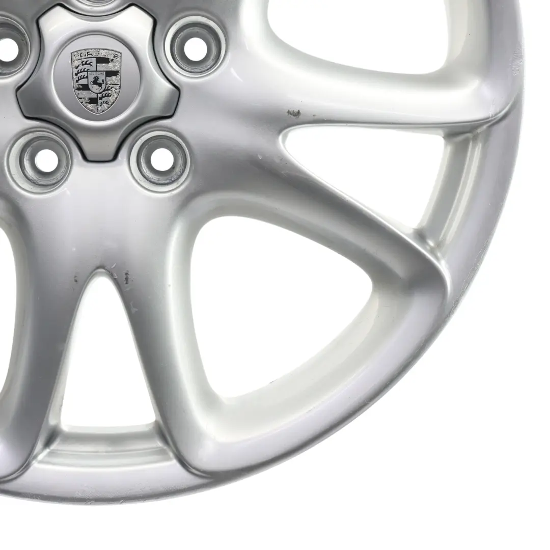 Jante Alliage Argentée 20" 9J ET:60 pour Porsche Cayenne 955 9PA à propos du numéro de pièce 7L5601025M Porsche Cayenne 955 9PA Jante Alliage Argentée 20" 9J ET:60 - SKU 7L5601025M-1 - Numéro de pièce 7L5601025M