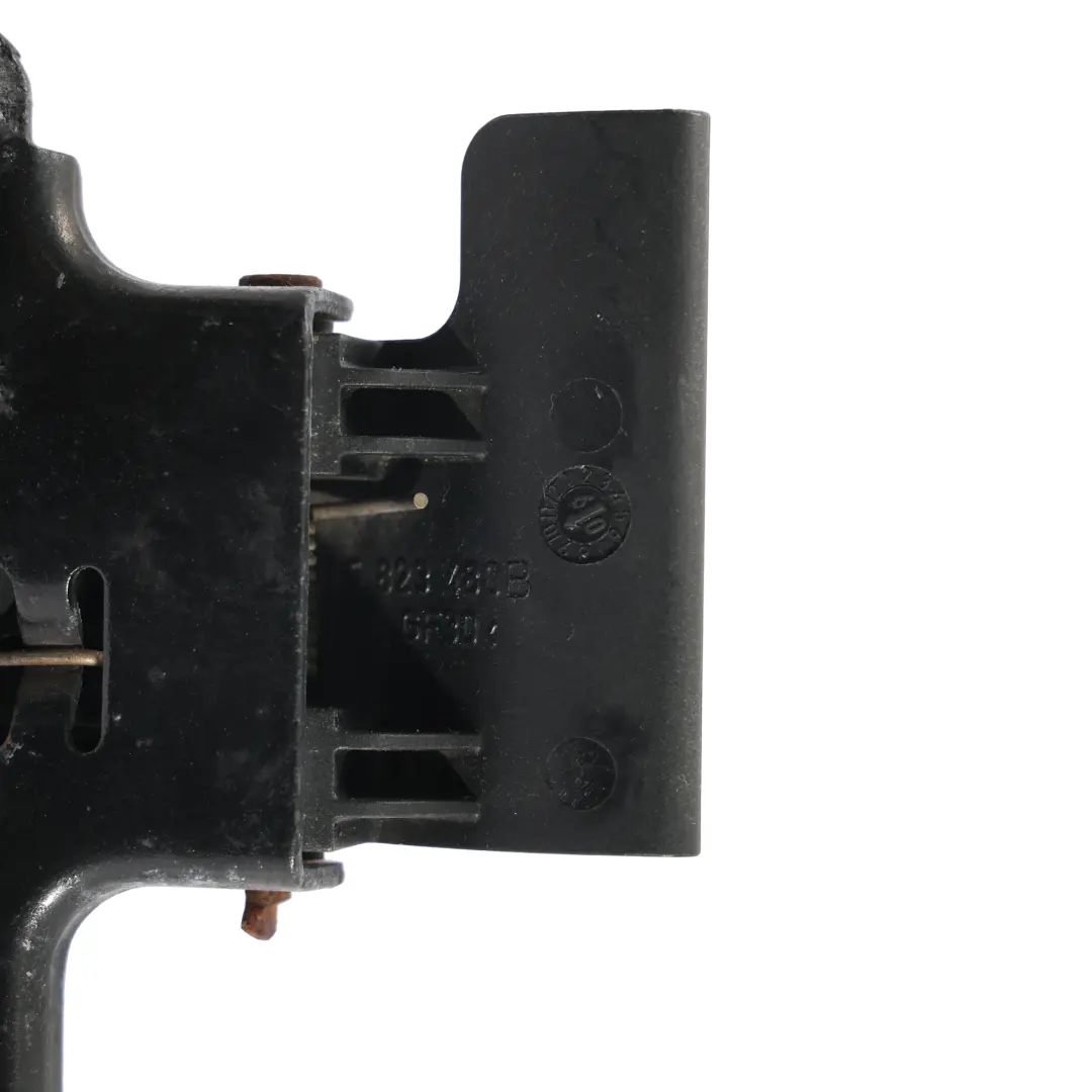 Porsche Cayenne 955 9PA Crochet Verrouillage Capot - SKU 7L5823480B - Numéro de pièce 7L5823480B