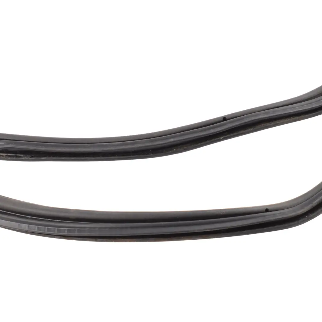 Window Seal Edge Protection Rubber to Porsche Cayenne 955 9PA Rear with Part number 7L5845521B Porsche Cayenne 955 9PA Rear Window Seal Edge Protection Rubber - SKU 7L5845521B - Part number 7L5845521B
