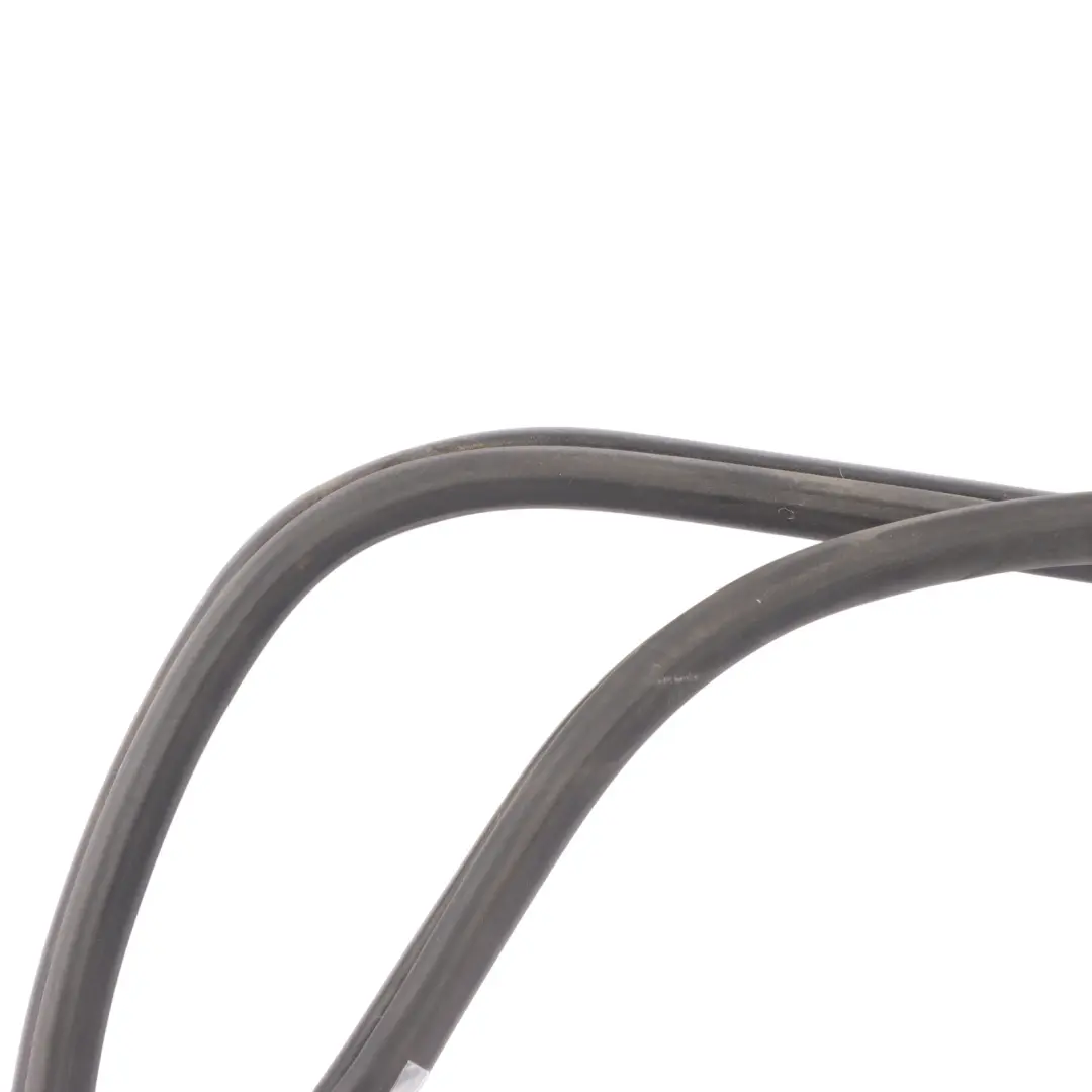 Window Seal Edge Protection Rubber to Porsche Cayenne 955 9PA Rear with Part number 7L5845521B Porsche Cayenne 955 9PA Rear Window Seal Edge Protection Rubber - SKU 7L5845521B - Part number 7L5845521B