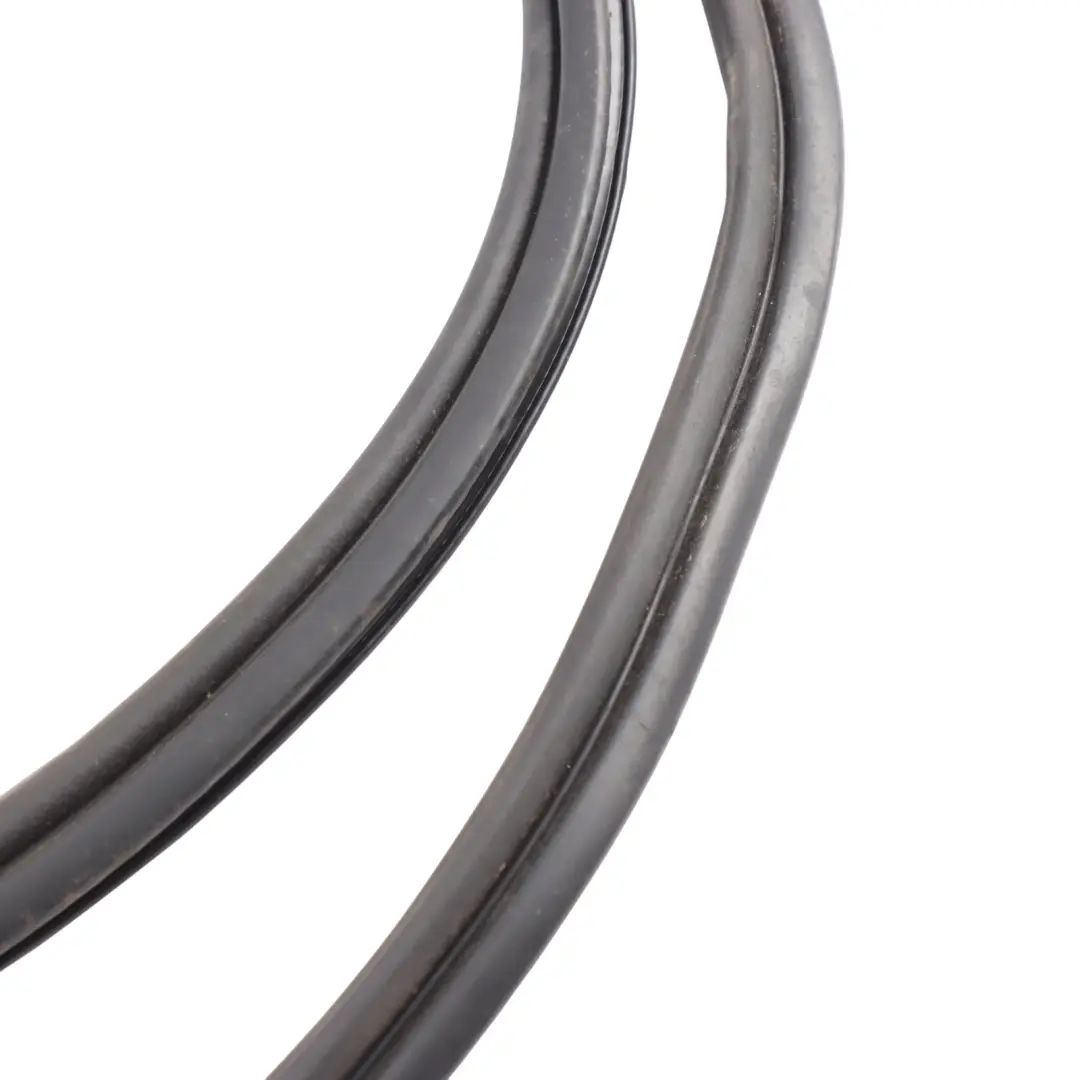 Window Seal Edge Protection Rubber to Porsche Cayenne 955 9PA Rear with Part number 7L5845521B Porsche Cayenne 955 9PA Rear Window Seal Edge Protection Rubber - SKU 7L5845521B - Part number 7L5845521B