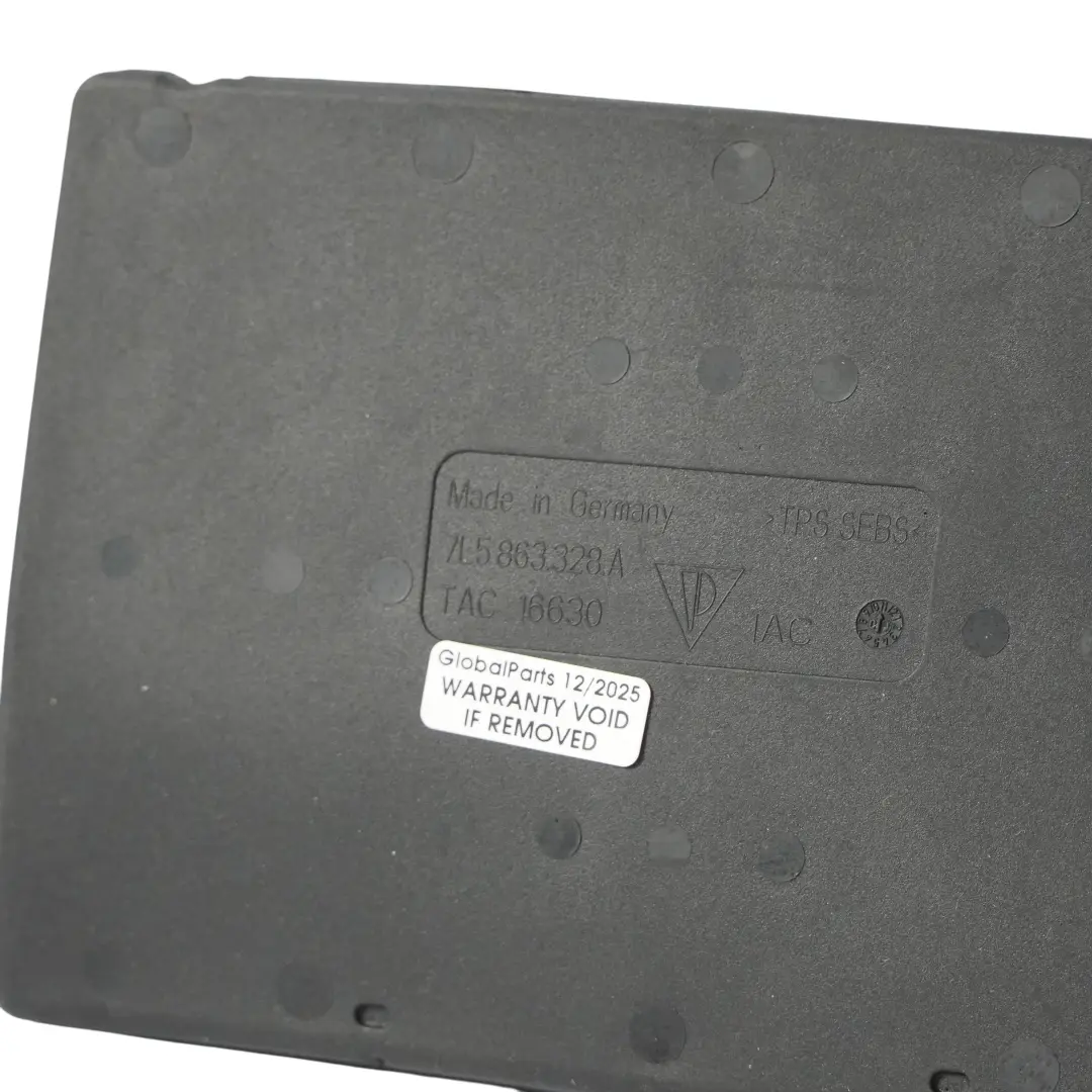 Inserción Consola Central Goma Panel Mate Negro para Porsche Cayenne 955 con número de pieza 7L5863328A Porsche Cayenne 955 Inserción Consola Central Goma Panel Mate Negro - SKU 7L5863328A - Número de pieza 7L5863328A