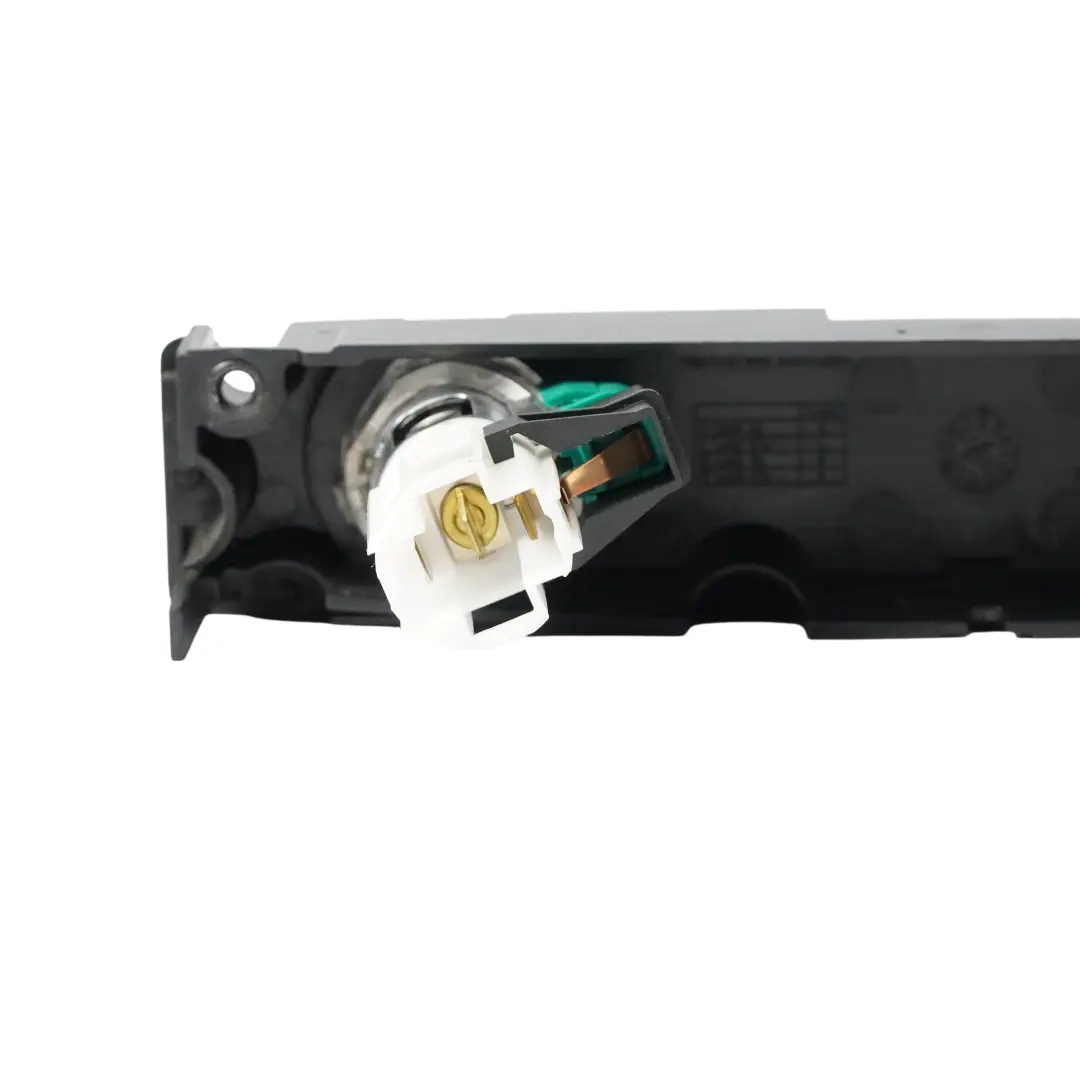 Porsche Cayenne 955 Salpicadero Enchufe 12V Panel - SKU 7L5863440 - Número de pieza 7L5863440