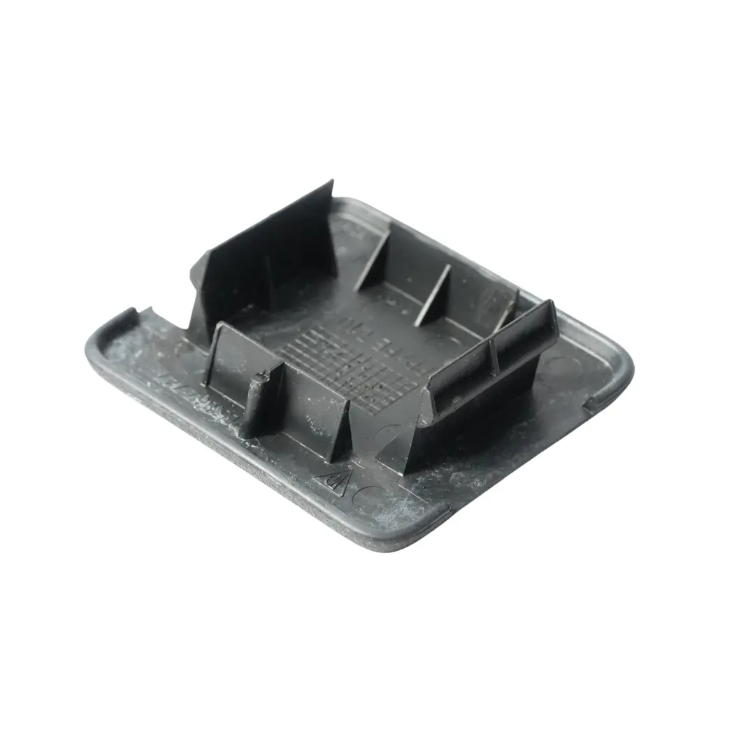 Embellecedor Placa Cerradura Puerta Interior para Porsche Cayenne 955 con número de pieza 7L5867747 Porsche Cayenne 955 Embellecedor Placa Cerradura Puerta Interior - SKU 7L5867747 - Número de pieza 7L5867747