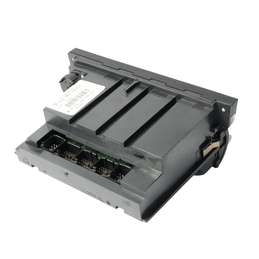 A/C Interruttore Pannello Controllo Condizionata per Porsche Cayenne 955 con numero di parte 7L5907040CH Porsche Cayenne 955 A/C Interruttore Pannello Controllo Condizionata - SKU 7L5907040CH - Numero di parte 7L5907040CH