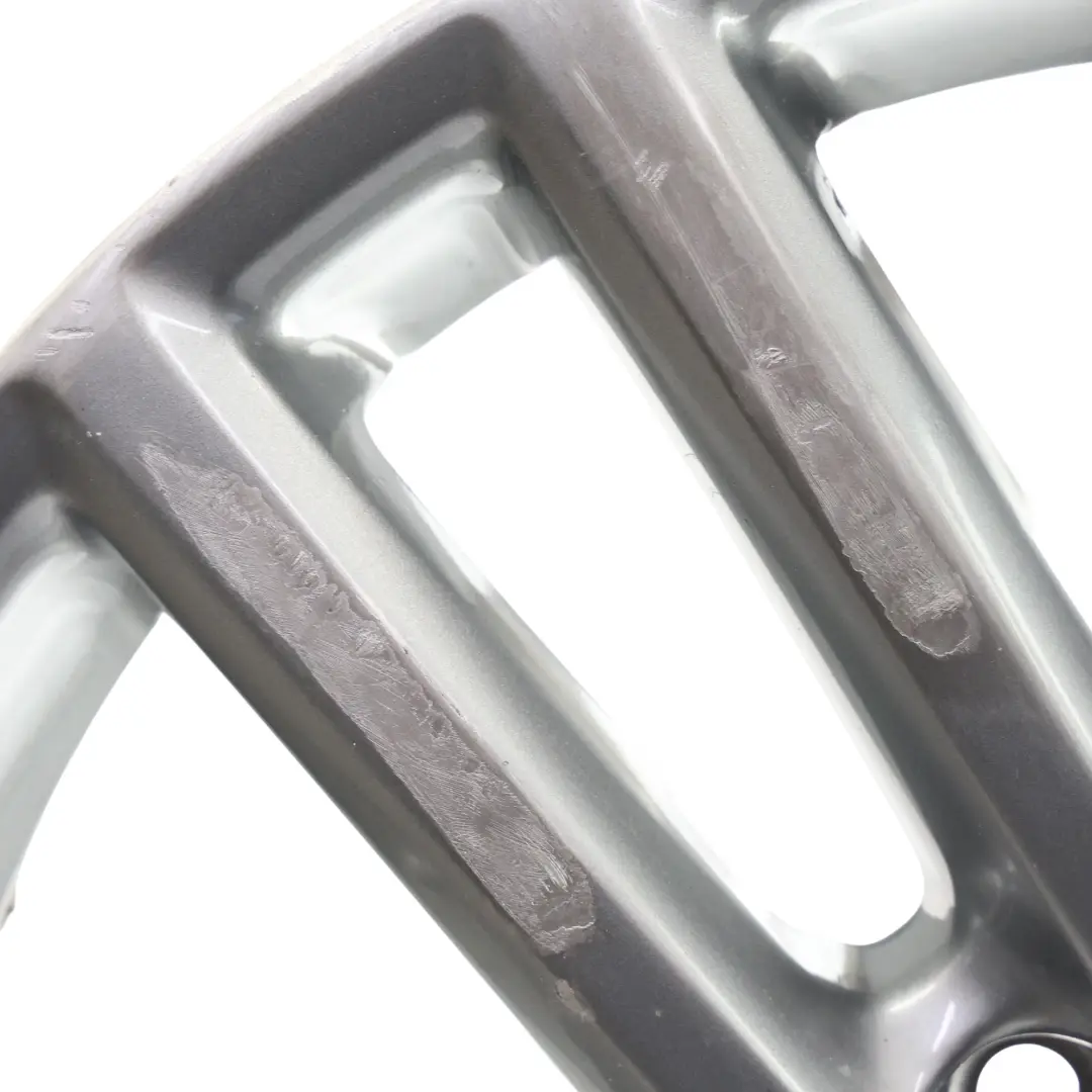 7L Felga Aluminiowa 19" 9J ET:60 do Volkswagen Touareg o numerze 7L6601025S Volkswagen Touareg 7L Felga Aluminiowa 19" 9J ET:60 - SKU 7L6601025S-2 - Numer Części 7L6601025S