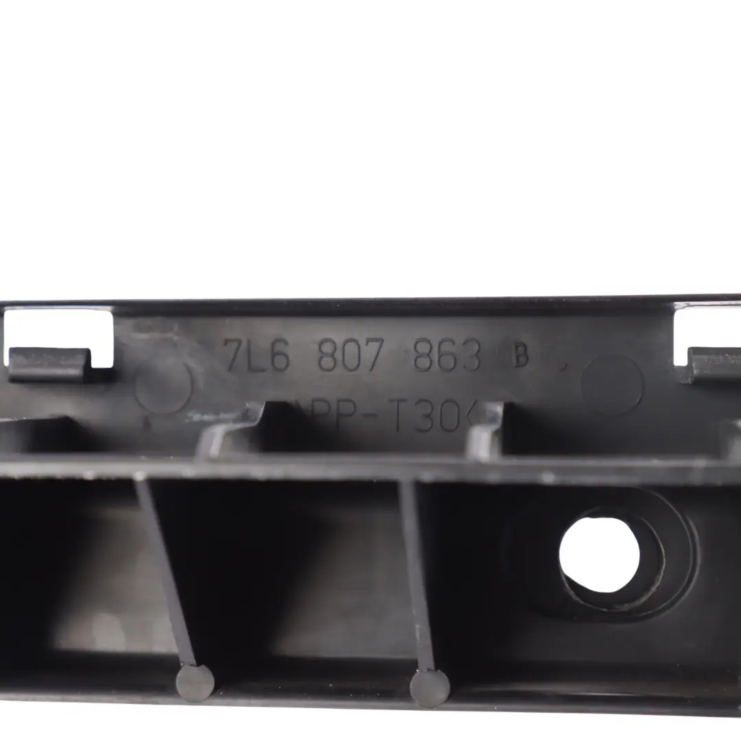 7L Support Fixation Central Pare-Chocs Arrière pour Volkswagen Touareg à propos du numéro de pièce 7L6807863B Volkswagen Touareg 7L Support Fixation Central Pare-Chocs Arrière - SKU 7L6807863B - Numéro de pièce 7L6807863B