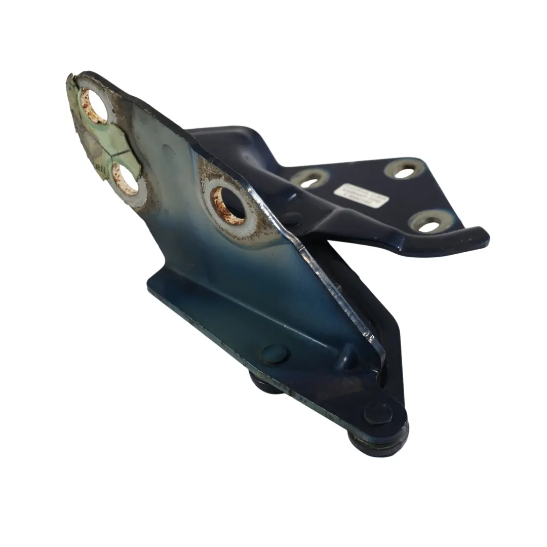 7L Zawias Maski Lewy Shadow Blue - D5Q do Volkswagen Touareg o numerze 7L6823301B Volkswagen Touareg 7L Zawias Maski Lewy Shadow Blue - D5Q - SKU 7L6823301B-SHBL - Numer Części 7L6823301B