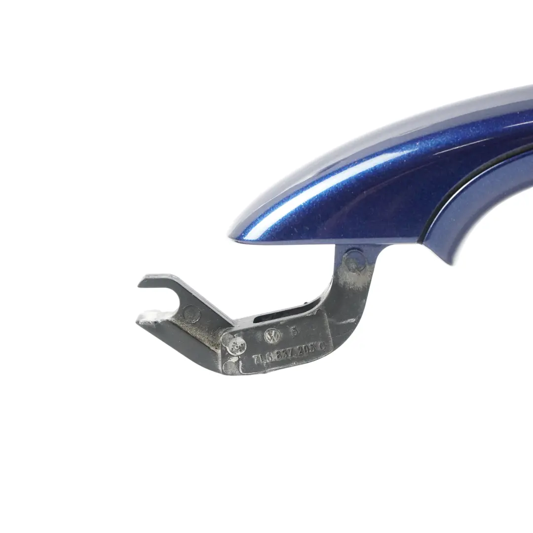 7L Poignée Arrière Gauche Droite Bleu Métallisé Shadow D5Q pour VW Touareg à propos du numéro de pièce 7L6837205C VW Touareg 7L Poignée Arrière Gauche Droite Bleu Métallisé Shadow D5Q - SKU 7L6837205C-SHBL - Numéro de pièce 7L6837205C