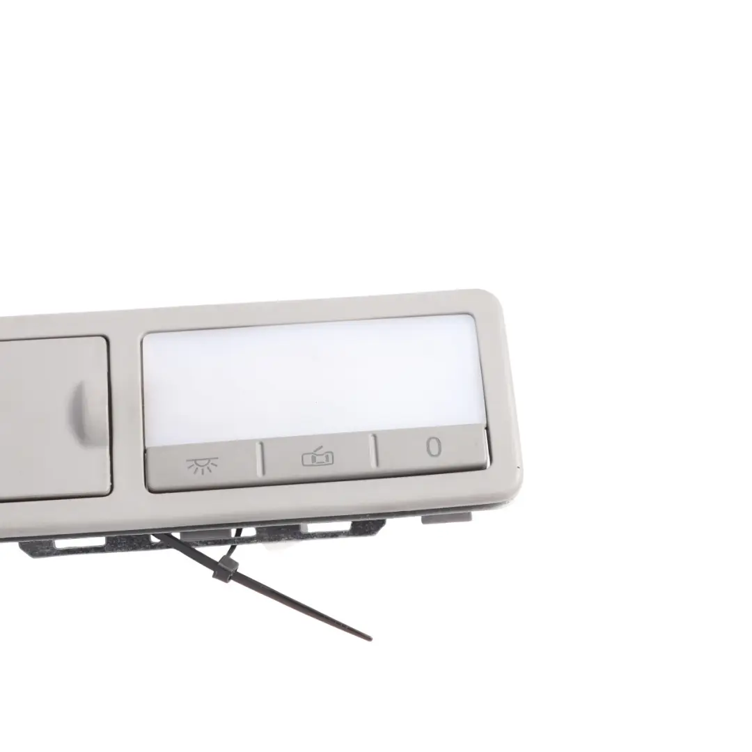 VW Volkswagen Touareg 7L Lampa Podsufitki Tylna Prawa Tył - SKU 7L6947292B - Numer Części 7L6947292B