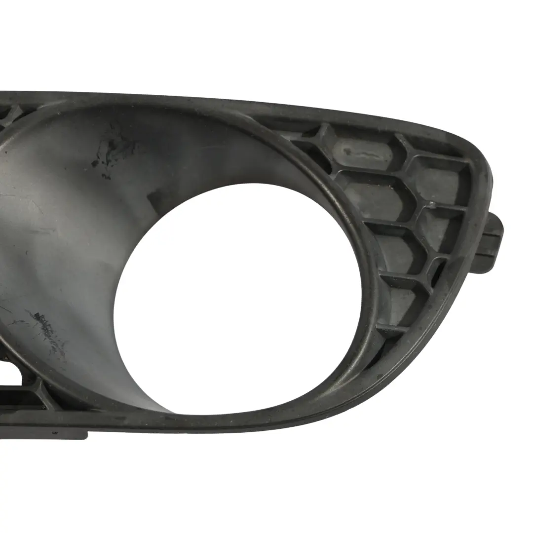 7L Atrapa Kratka Zderzaka Osłona Lewy Przód do Volkswagen Touareg o numerze 7L9853663A Volkswagen Touareg 7L Atrapa Kratka Zderzaka Osłona Lewy Przód - SKU 7L9853663A - Numer Części 7L9853663A