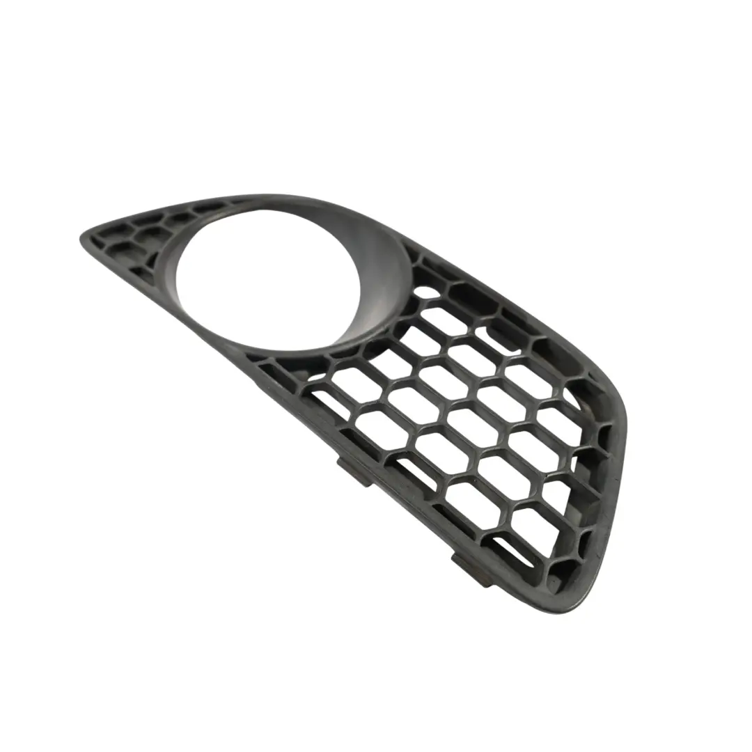 7L Cache Feu Antibrouillard Latéral Avant Gauche pour Volkswagen Touareg à propos du numéro de pièce 7L9853663A Volkswagen Touareg 7L Cache Feu Antibrouillard Latéral Avant Gauche - SKU 7L9853663A - Numéro de pièce 7L9853663A