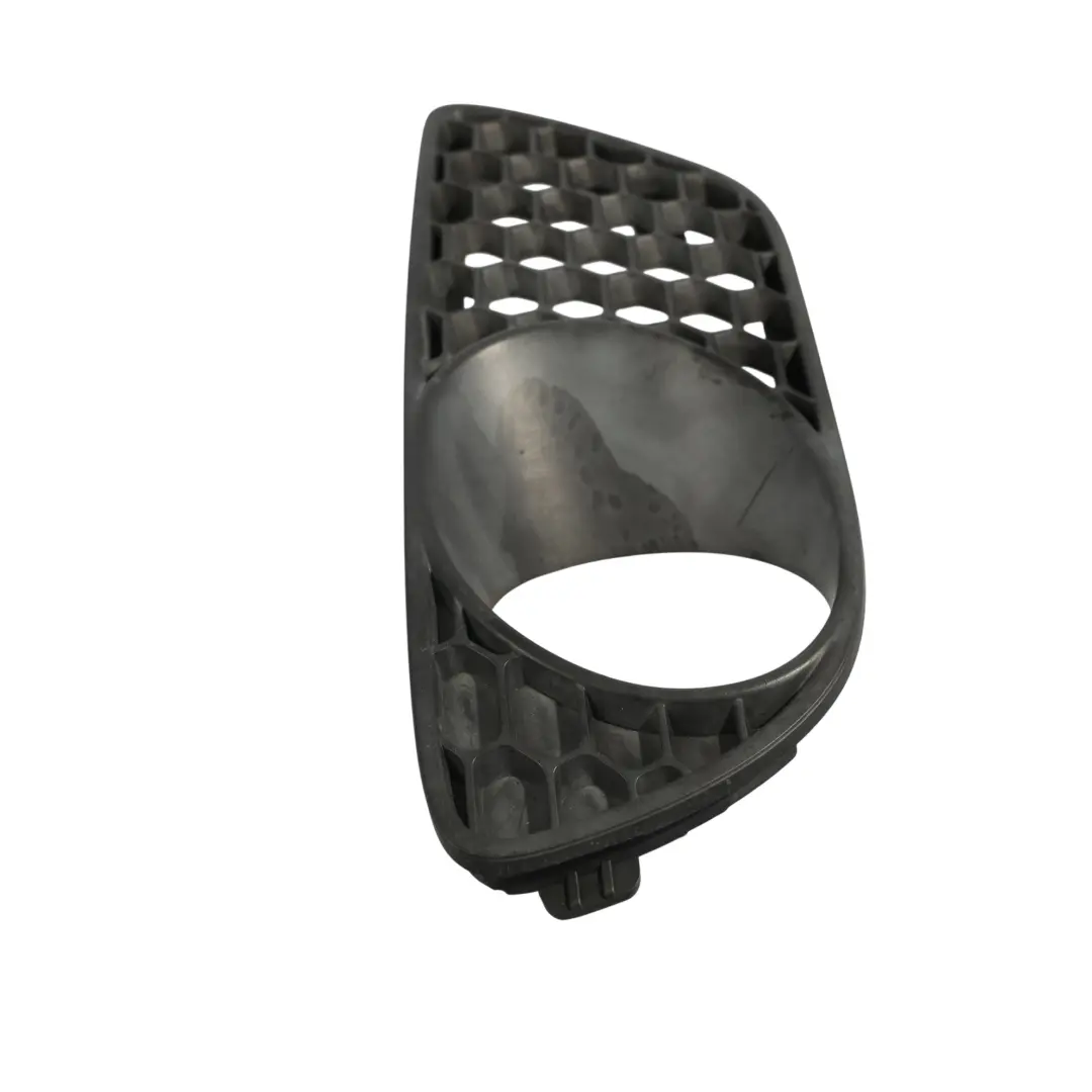 VW Touareg 7L Grill Osłona Światła Przeciwmgielnego Lewy Przód - SKU 7L9853664A - Numer Części 7L9853664A