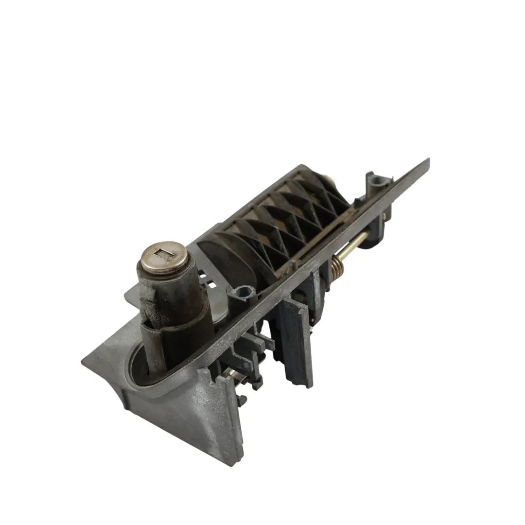 Maniglia Porta Posteriore Sinistra Esterna per Volkswagen Transporter T6 con numero di parte 7LA827565 Volkswagen Transporter T6 Maniglia Porta Posteriore Sinistra Esterna - SKU 7LA827565 - Numero di parte 7LA827565