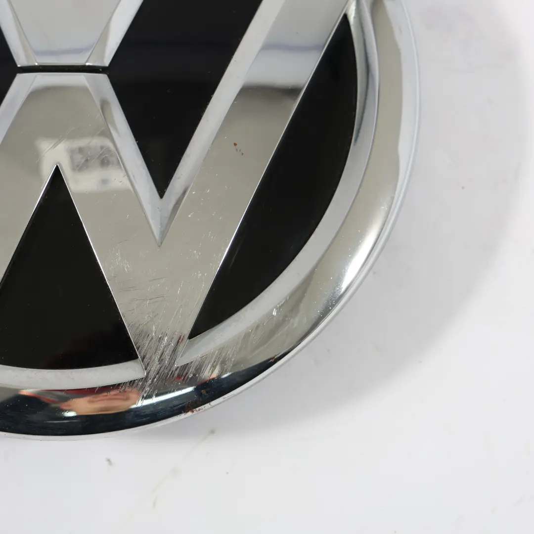 Emblem Abzeichen Frontgrill Grundplatte Logo für VW Transporter T6 mit Teilenummer 7LA853343A VW Transporter T6 Emblem Abzeichen Frontgrill Grundplatte Logo - SKU 7LA853343A-1 - Teilenummer 7LA853343A