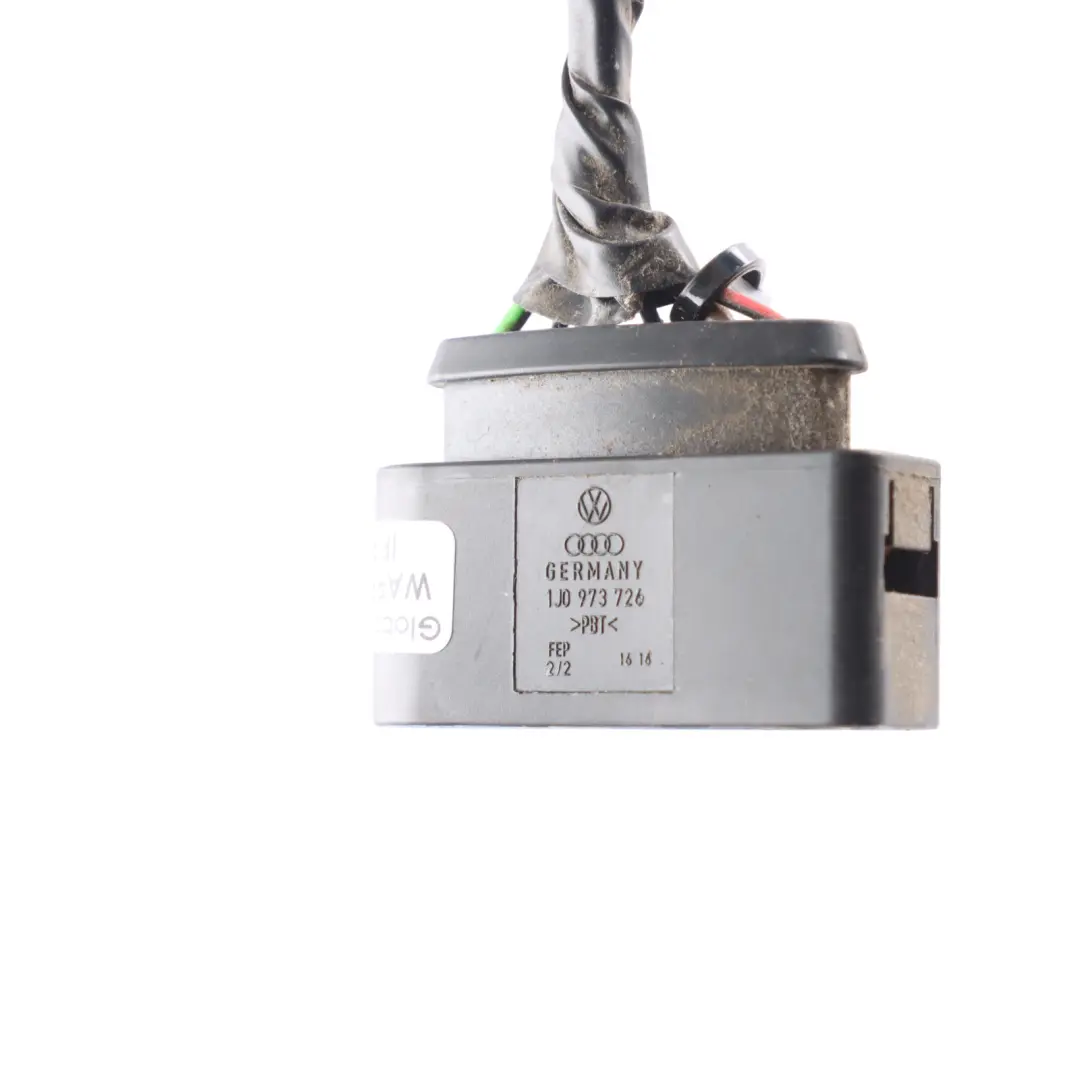 Tail Lamp Cable Rear Left N/S Plug Socket Connector to Volkswagen VW Transporter T6 with Part number 7LA945095M Volkswagen VW Transporter T6 Tail Lamp Cable Rear Left N/S Plug Socket Connector - SKU 7LA945095M-2 - Part number 7LA945095M