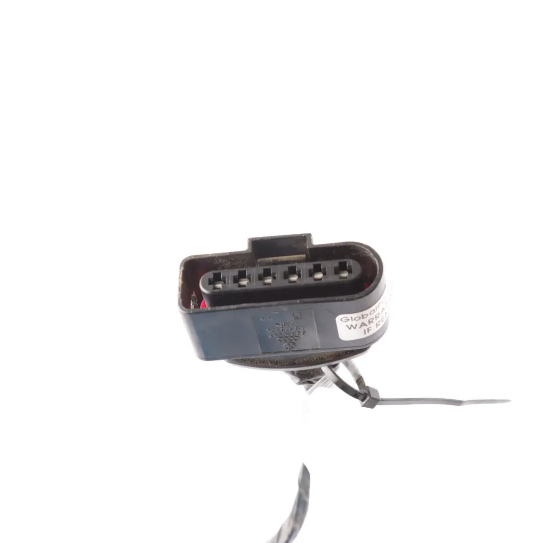 Tail Lamp Cable Rear Right O/S Plug Socket Connector to VW Transporter T6 with Part number 7LA945096M VW Transporter T6 Tail Lamp Cable Rear Right O/S Plug Socket Connector - SKU 7LA945096M-2 - Part number 7LA945096M