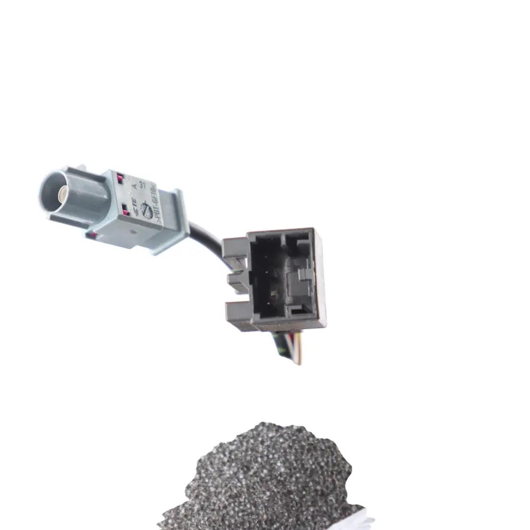 Reversing Camera Rear View Control Unit to VW Volkswagen Transporter T6 with Part number 7LA980121 VW Volkswagen Transporter T6 Reversing Camera Rear View Control Unit - SKU 7LA980121 - Part number 7LA980121