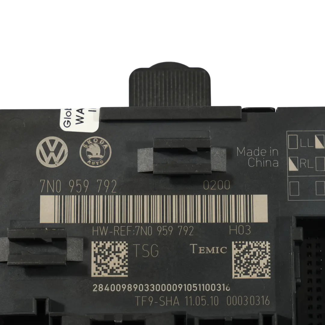 Tür Steuergerät Modul ECU Beifahrer Seite F für Skoda Yeti 5L mit Teilenummer 7N0959792 Skoda Yeti 5L Tür Steuergerät Modul ECU Beifahrer Seite F - SKU 7N0959792 - Teilenummer 7N0959792