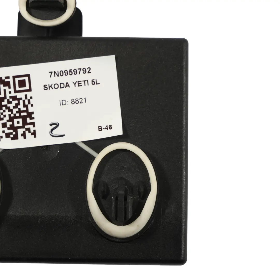 Moduł Sterownik Drzwi ECU Strona Pasażera F do Skoda Yeti 5L o numerze 7N0959792 Skoda Yeti 5L Moduł Sterownik Drzwi ECU Strona Pasażera F - SKU 7N0959792 - Numer Części 7N0959792