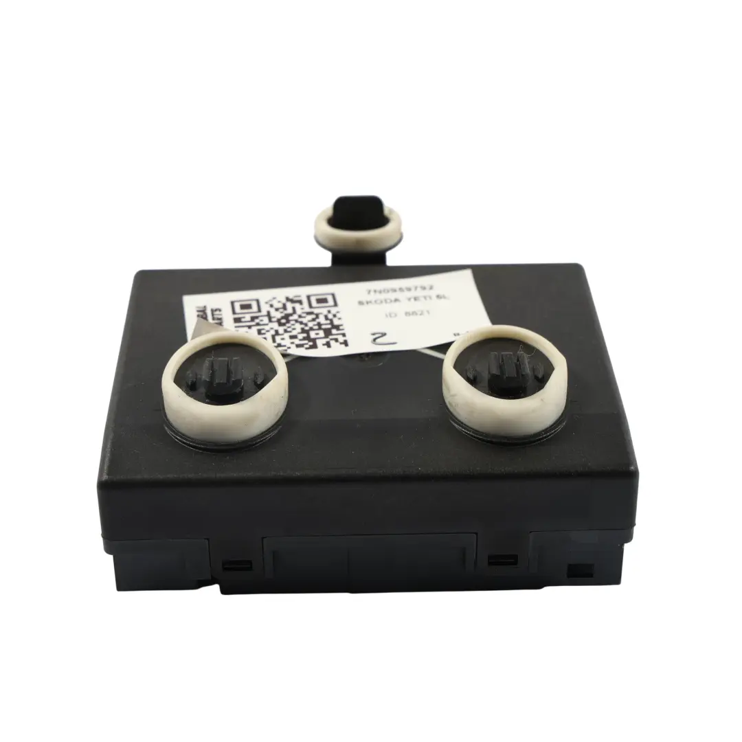 Moduł Sterownik Drzwi ECU Strona Pasażera F do Skoda Yeti 5L o numerze 7N0959792 Skoda Yeti 5L Moduł Sterownik Drzwi ECU Strona Pasażera F - SKU 7N0959792 - Numer Części 7N0959792