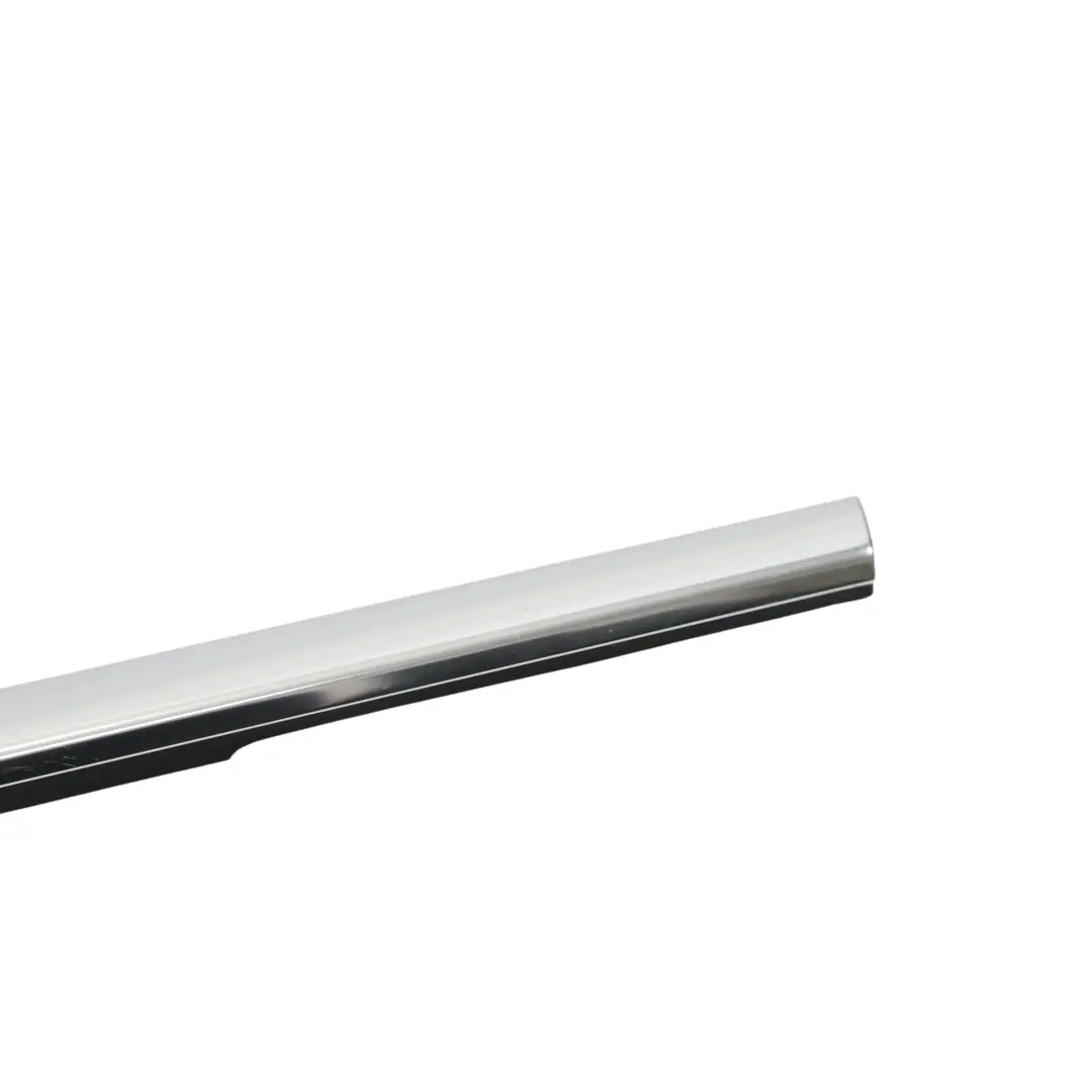 VW Touareg 7P Moulure De Vitre De Porte Arrière Droite Alluminium 7P0839477D - SKU 7P0839476F - Numéro de pièce 7P0839476F