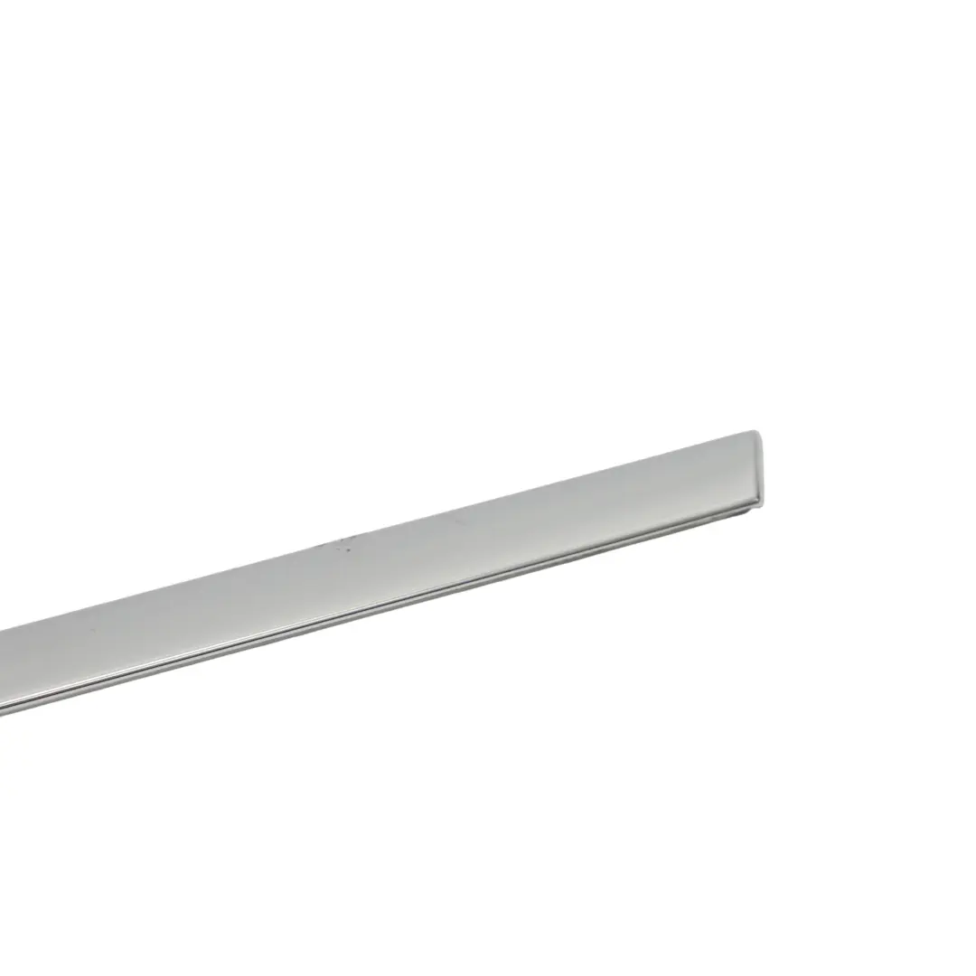 7P Tür Fenster Glas Zierleiste Hinten Rechts Aluminium für VW Touareg mit Teilenummer 7P0853908 VW Touareg 7P Tür Fenster Glas Zierleiste Hinten Rechts Aluminium - SKU 7P0853908 - Teilenummer 7P0853908