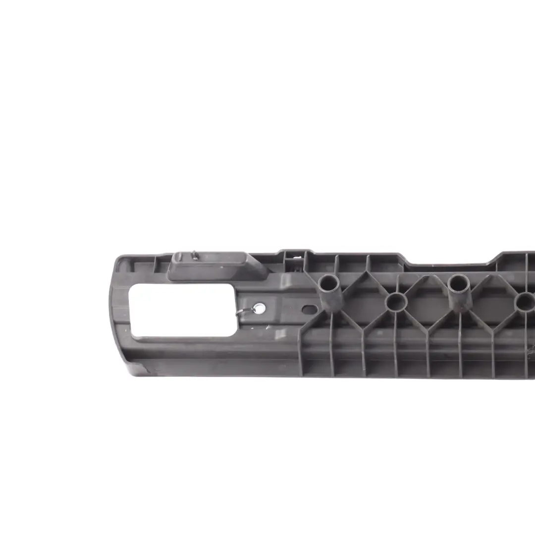 Volkswagen Touareg 7P Support De Rail Plancher Coffre Sous Plancher - SKU 7P0863599A - Numéro de pièce 7P0863599A