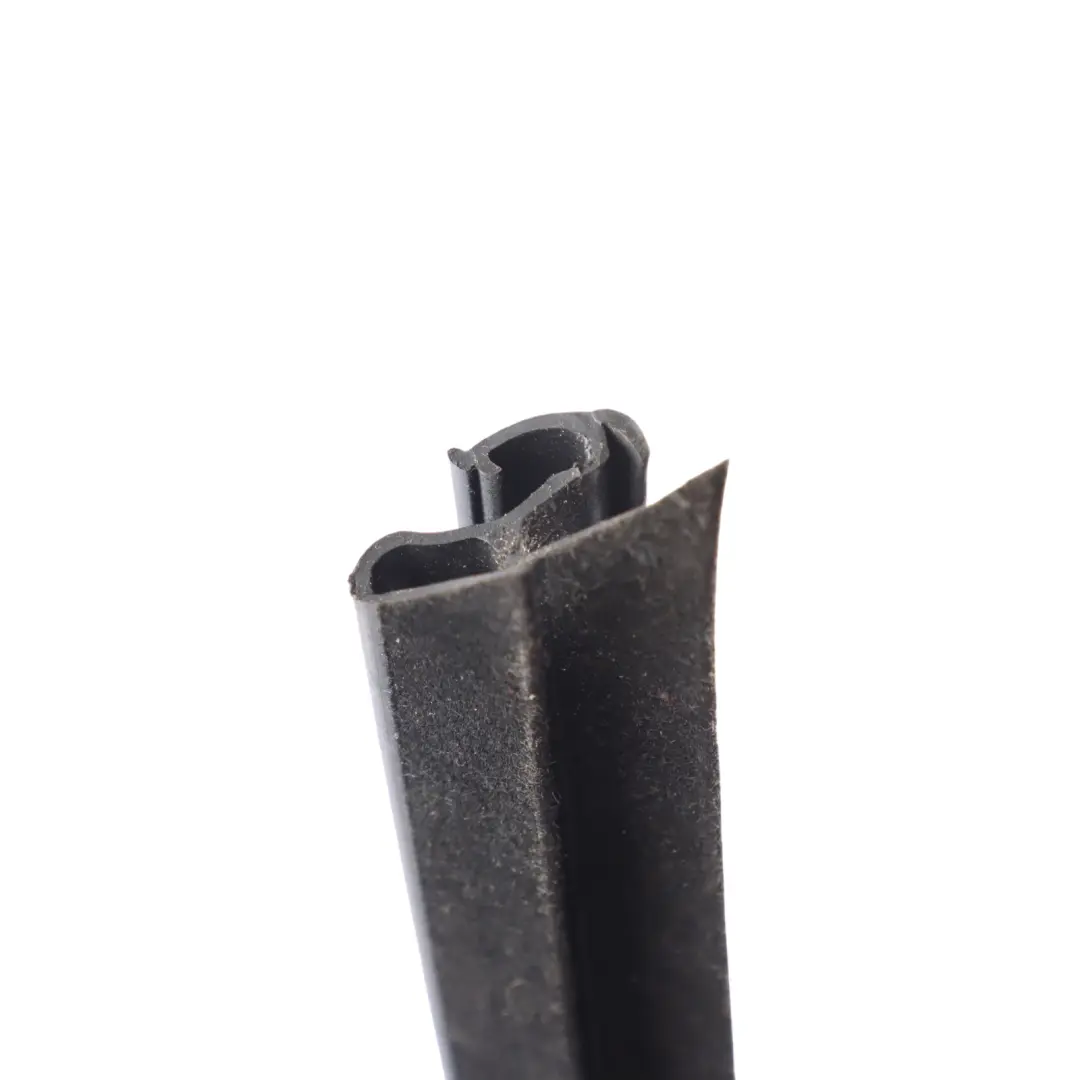 Mk4 Front Door Window Weatherstrip Rubber Right O/S 7S71A20570AD to Ford Mondeo with Part number 7S71-A20570-AD Ford Mondeo Mk4 Front Door Window Weatherstrip Rubber Right O/S 7S71A20570AD - SKU 7S71-A20570-AD - Part number 7S71-A20570-AD