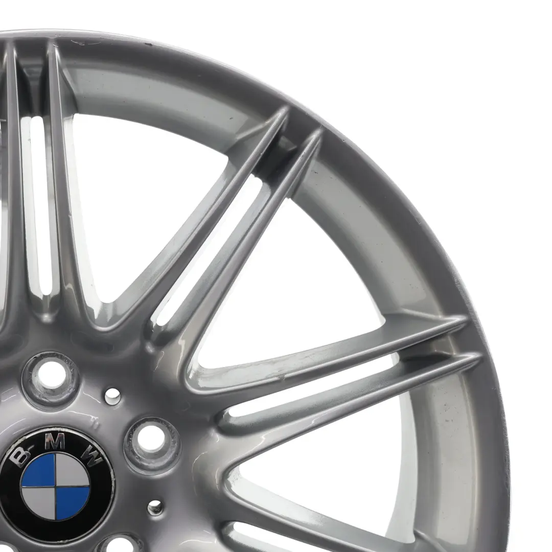 Vorderrad Felge 19" M Doppelspeiche 225 8J ET:37 für BMW E90 E91 E92 mit Teilenummer 8037141 BMW E90 E91 E92 Vorderrad Felge 19" M Doppelspeiche 225 8J ET:37 - SKU 8037141-6 - Teilenummer 8037141
