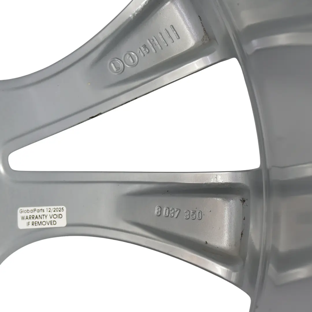 Plata llanta trasera aleación 20 "M V-radios 227 ET:35 11J para BMW X5 E70 con número de pieza 8037350 BMW X5 E70 Plata llanta trasera aleación 20 "M V-radios 227 ET:35 11J - SKU 8037350-1 - Número de pieza 8037350