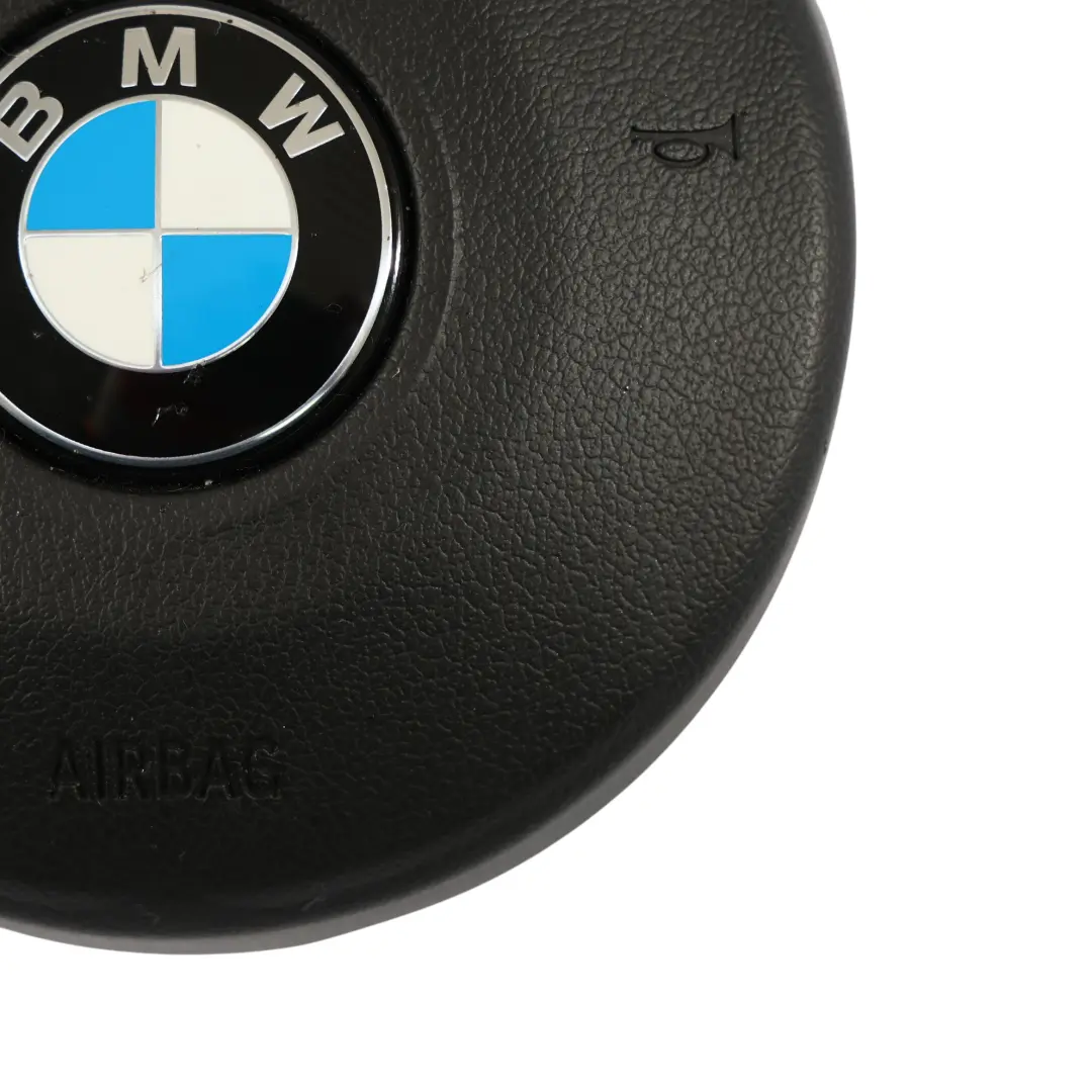 Poduszka Powietrzna Airbag Kierownicy 7583499 do BMW F22 F87 F30 F31 F07 LCI o numerze 8092724*32308092724*7583499 BMW F22 F87 F30 F31 F07 LCI Poduszka Powietrzna Airbag Kierownicy 7583499 - SKU 8092724 - Numer Części 8092724*32308092724*7583499