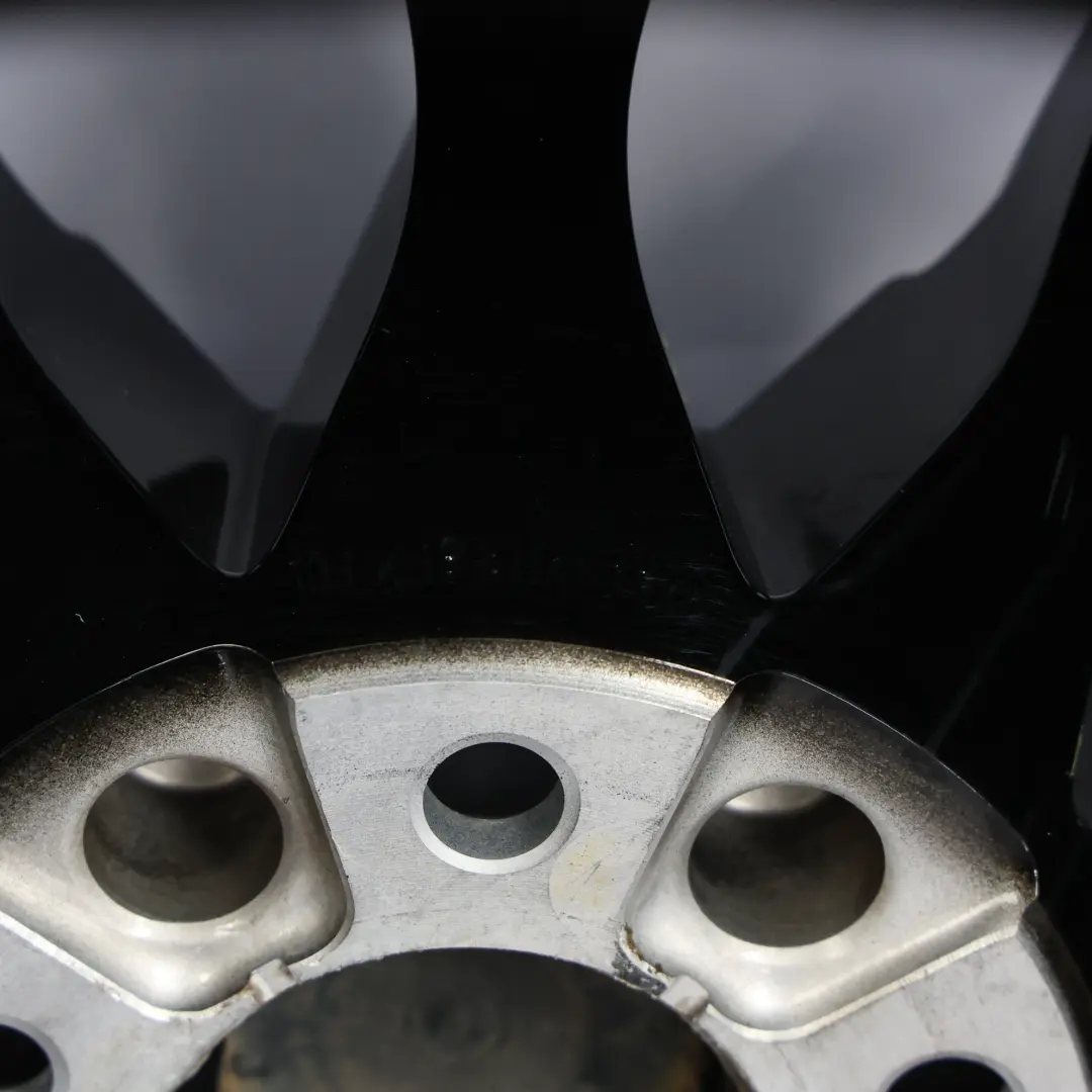 Cerchio Posteriore In Lega Nero 19" 10J ET:40 Y-Spoke 788M per BMW F87 M2 con numero di parte 8093988 BMW F87 M2 Cerchio Posteriore In Lega Nero 19" 10J ET:40 Y-Spoke 788M - SKU 8093988-2 - Numero di parte 8093988