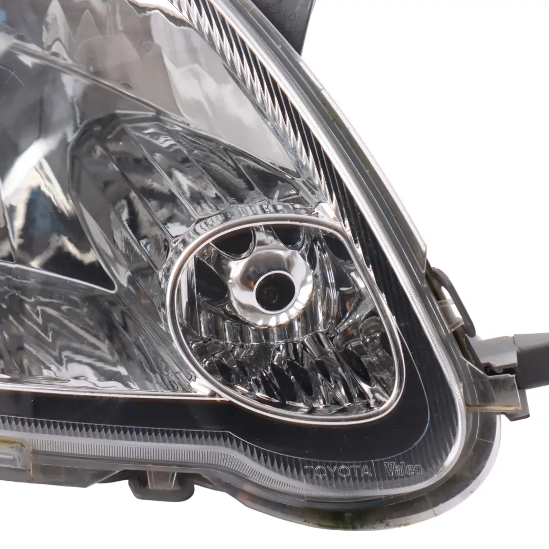 Toyota Yaris XP10 Headlight Lamp Front Right O/S Driver Side VALEO - SKU RHD-811300D090 - Part number 811300D090