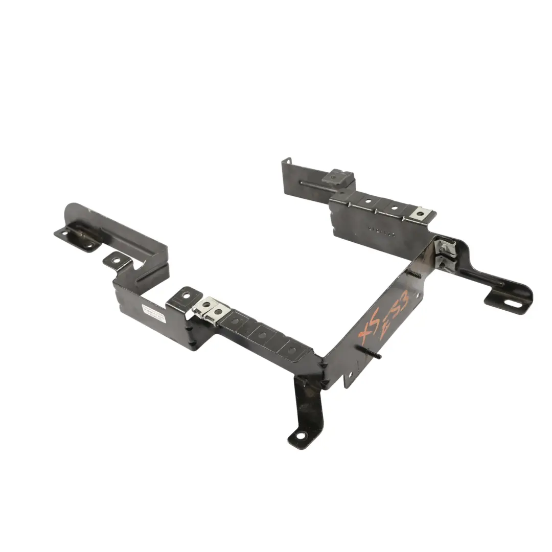 Base Support Système Amplificateur Changeur CD pour BMW X5 E53 à propos du numéro de pièce 8383514 BMW X5 E53 Base Support Système Amplificateur Changeur CD - SKU 8383514-1 - Numéro de pièce 8383514