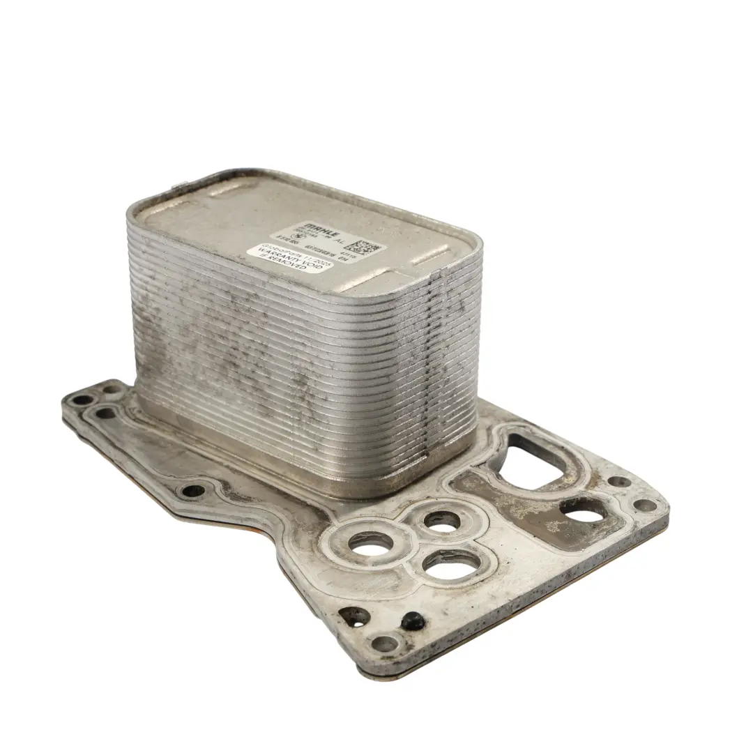 Scambiatore Di Calore Olio Motore N57N per BMW F06 F10 F15 F25 F30 F33 F36 con numero di parte 8510855 BMW F06 F10 F15 F25 F30 F33 F36 Scambiatore Di Calore Olio Motore N57N - SKU 8510855 - Numero di parte 8510855