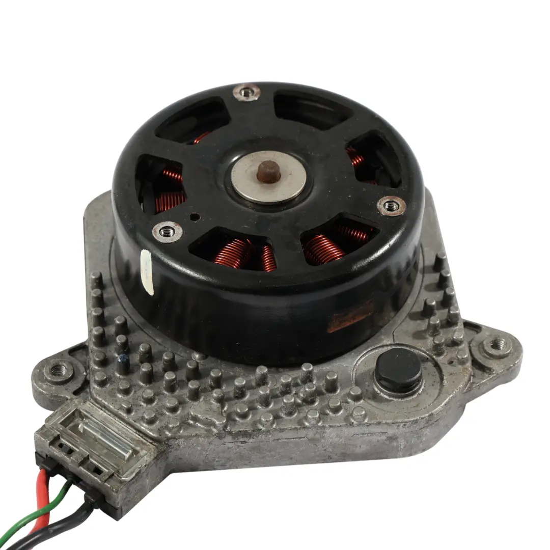 Radiatore Motore Ventola Unità Raffreddamento 400W 8641950 per BMW F10 LCI con numero di parte 8642160 BMW F10 LCI Radiatore Motore Ventola Unità Raffreddamento 400W 8641950 - SKU 8642160 - Numero di parte 8642160