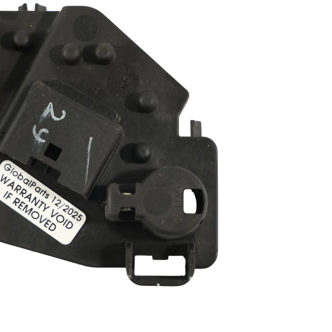 BMW F45 LCI Portalámparas Luz Trasera Izquierda Interior Soporte - SKU 8737651 - Número de pieza 8737651