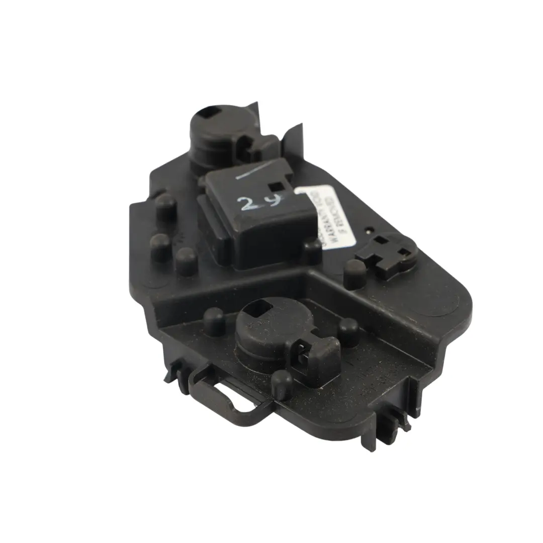 Portalámparas Luz Trasera Izquierda Interior Soporte para BMW F45 LCI con número de pieza 8737651 BMW F45 LCI Portalámparas Luz Trasera Izquierda Interior Soporte - SKU 8737651 - Número de pieza 8737651