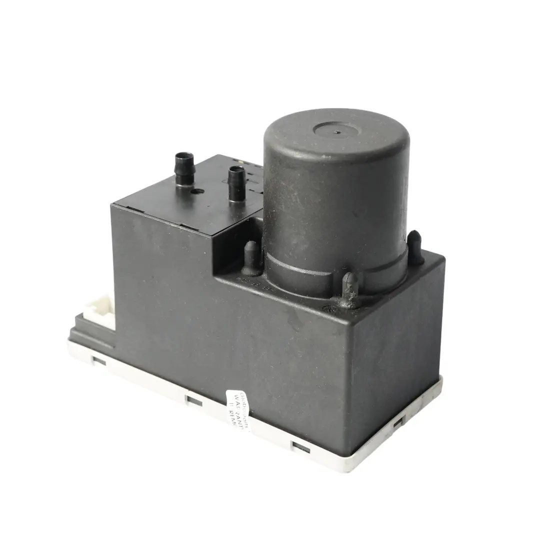 8L A4 B5 Motore Pompa Vuoto Chiusura Centralizzata Portiera per Audi A3 con numero di parte 8D0862257E Audi A3 8L A4 B5 Motore Pompa Vuoto Chiusura Centralizzata Portiera - SKU 8D0862257E - Numero di parte 8D0862257E