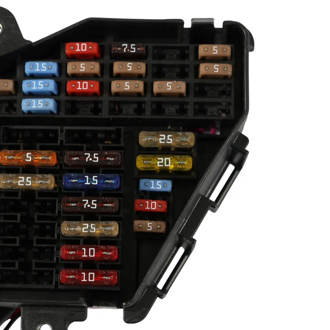 Módulo Unidad Caja Fusibles para Volkswagen Passat B5 Audi A8 D3 A4 B6 con número de pieza 8D1941824 Volkswagen Passat B5 Audi A8 D3 A4 B6 Módulo Unidad Caja Fusibles - SKU 8D1941824 - Número de pieza 8D1941824