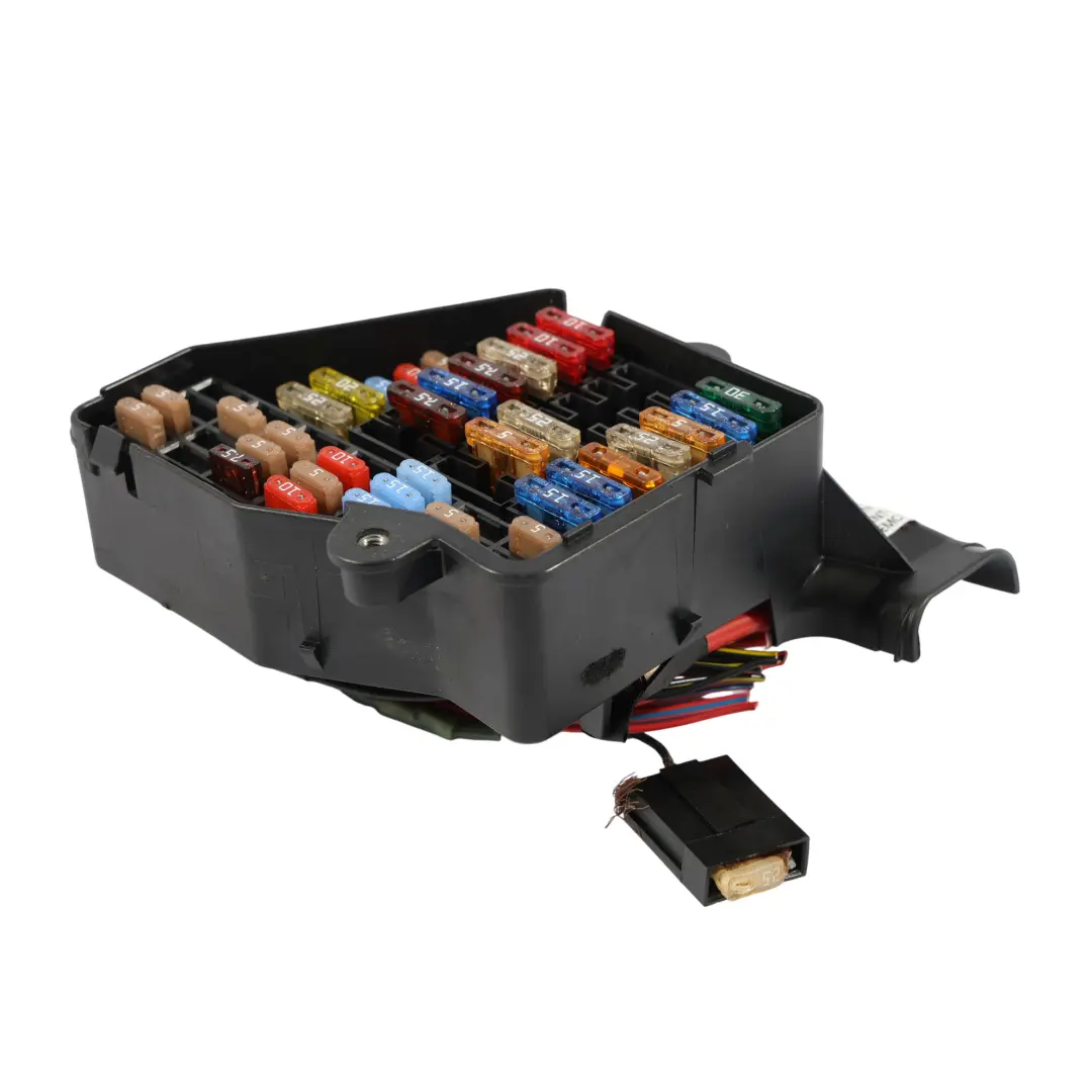 Volkswagen Passat B5 Audi A8 D3 A4 B6 Boîtier Fusibles Module Commande - SKU 8D1941824 - Numéro de pièce 8D1941824