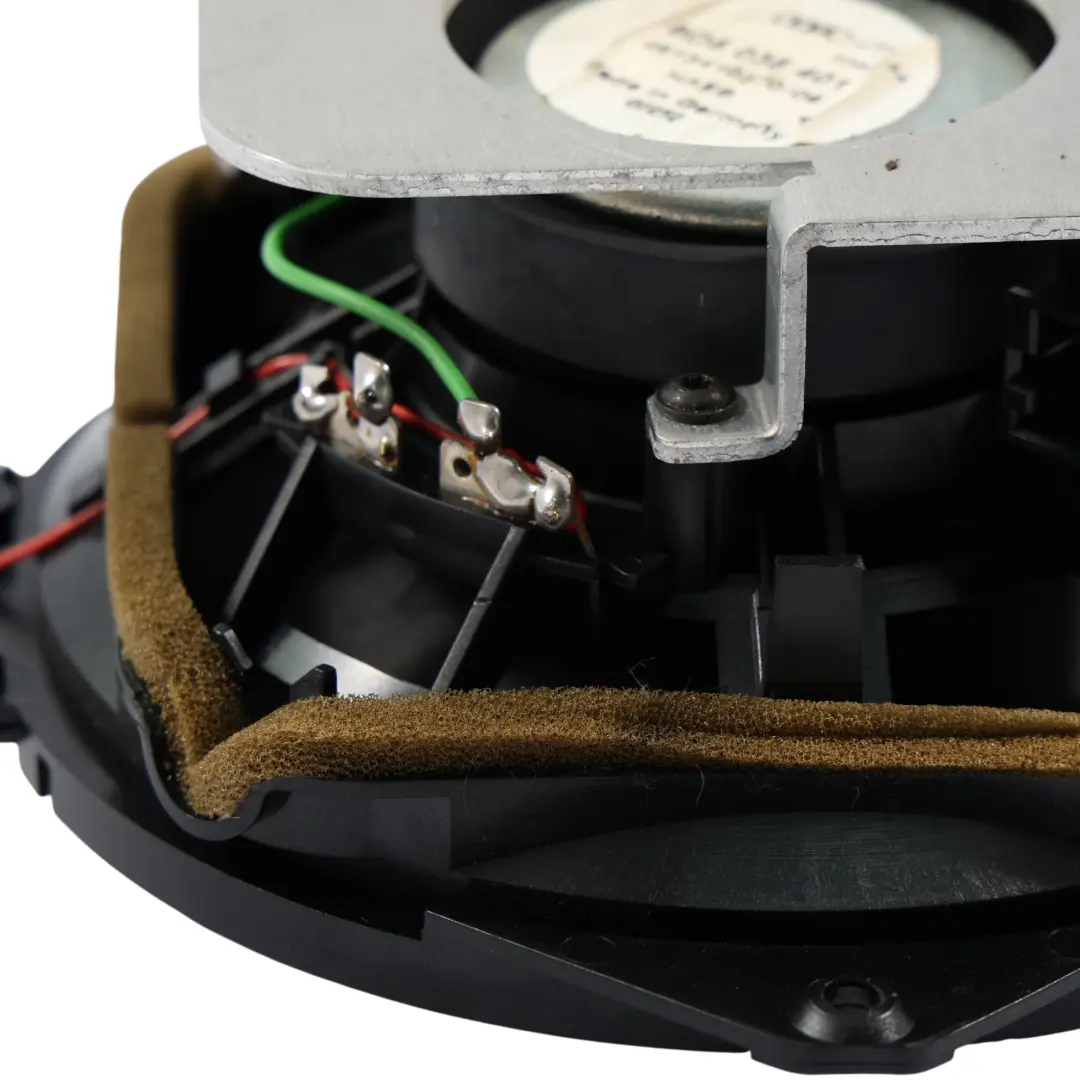 8N Hintere Viertelverkleidung Lautsprecher Rechts für Audi TT mit Teilenummer 8D5035401 Audi TT 8N Hintere Viertelverkleidung Lautsprecher Rechts - SKU 8D5035401 - Teilenummer 8D5035401