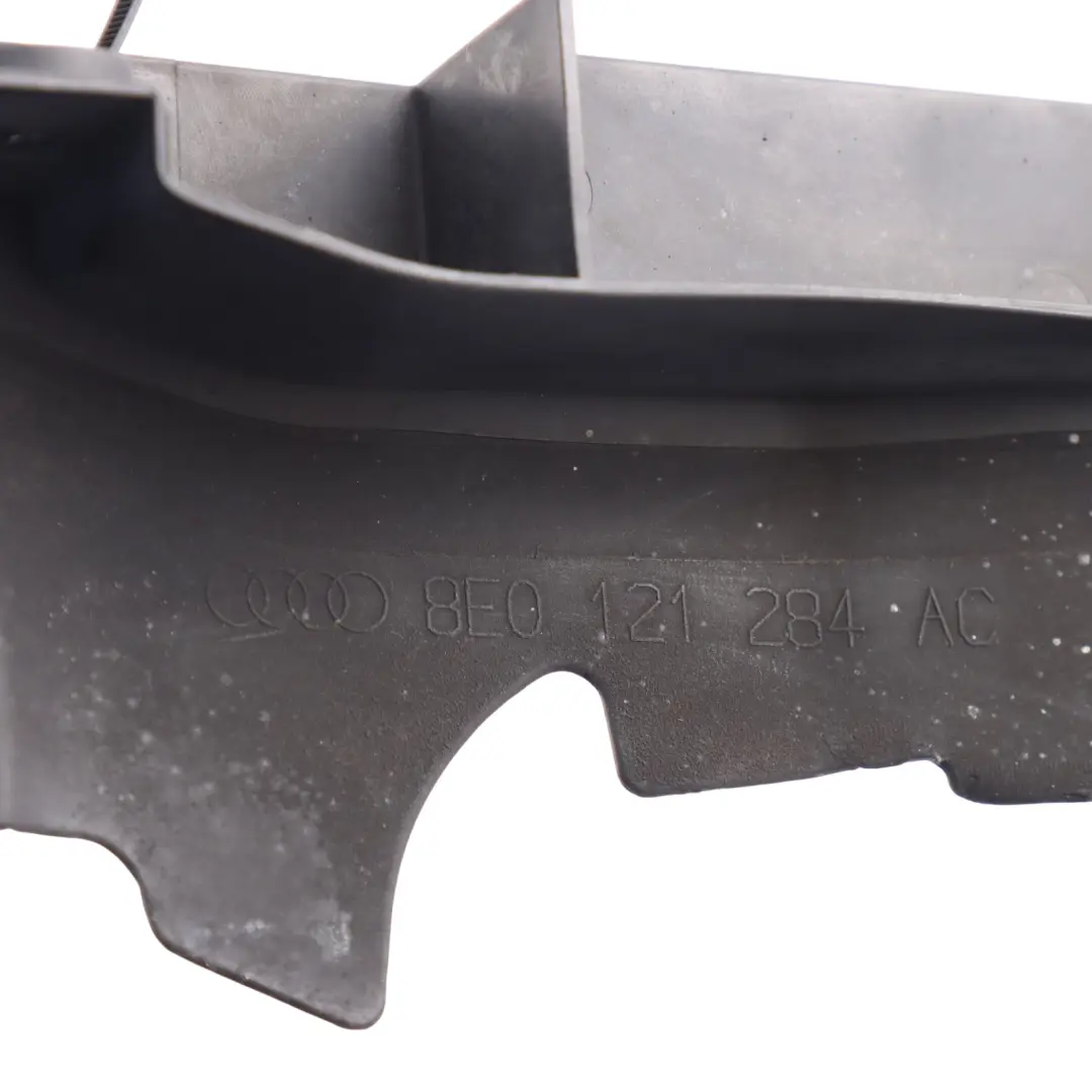 Guide De Conduit D'Air De Radiateur Droit Côté Conducteur B7AC pour Audi A4 à propos du numéro de pièce 8E0121284 Audi A4 Guide De Conduit D'Air De Radiateur Droit Côté Conducteur B7AC - SKU 8E0121284 - Numéro de pièce 8E0121284