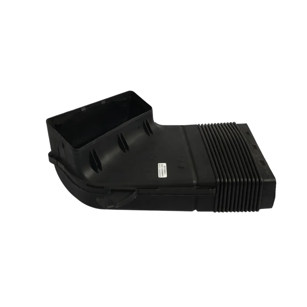 Przewód Rura Kanał Wąż Dolotu Powietrza do Audi A4 B6 B7 o numerze 8E0129617D Audi A4 B6 B7 Przewód Rura Kanał Wąż Dolotu Powietrza - SKU 8E0129617D - Numer Części 8E0129617D