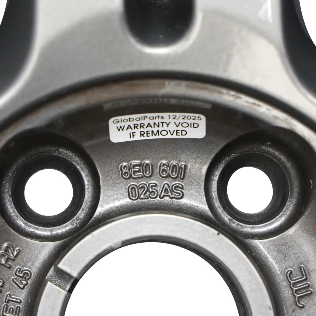 Jante Alliage Argentée 17" ET:45 7,5J 5 Doubles Rayons pour Audi A4 B7 à propos du numéro de pièce 8E0601025AS Audi A4 B7 Jante Alliage Argentée 17" ET:45 7,5J 5 Doubles Rayons - SKU 8E0601025AS-2 - Numéro de pièce 8E0601025AS