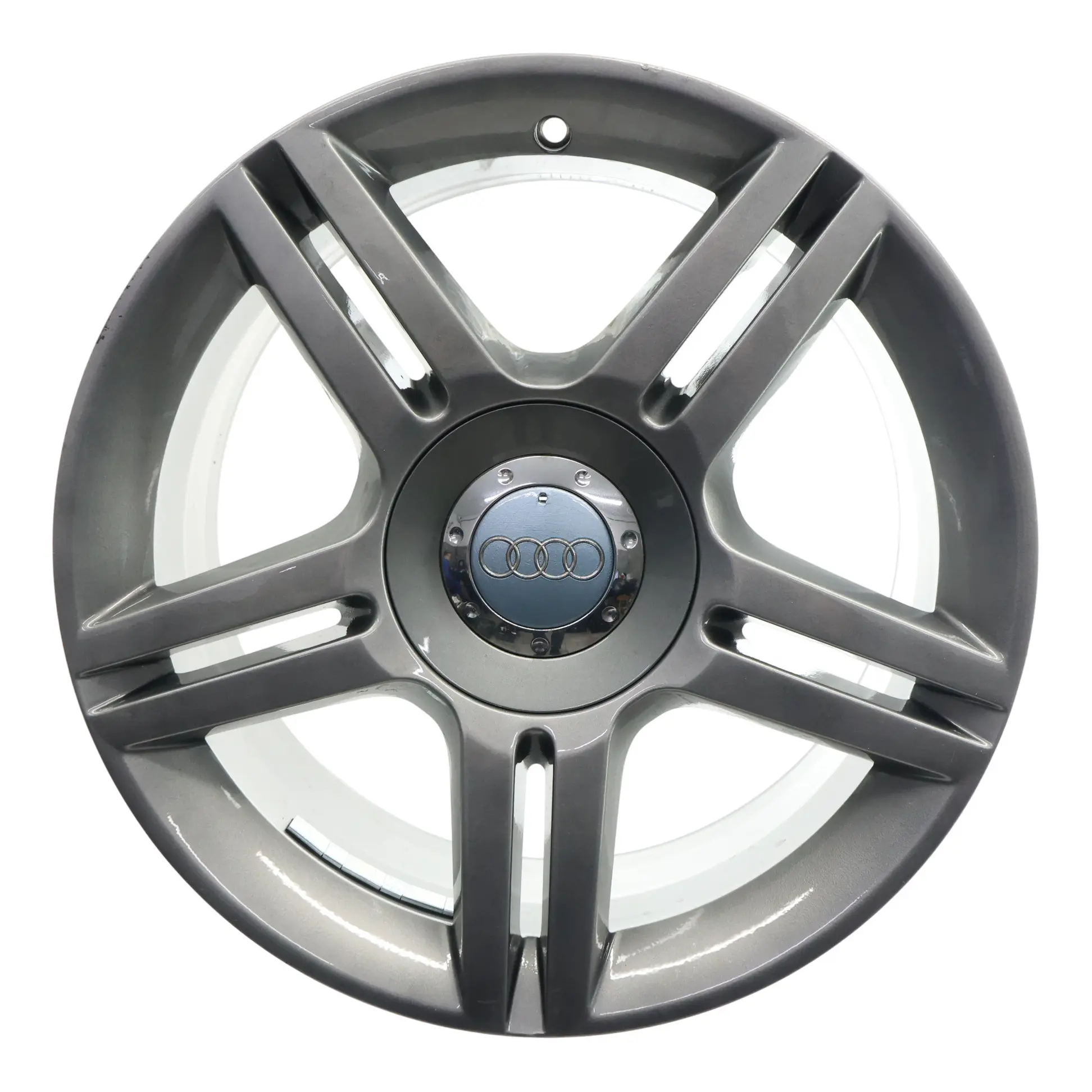 Audi A4 B7 Felga Aluminiowa 17" ET:45 7,5J Srebrna 8E0601025AS