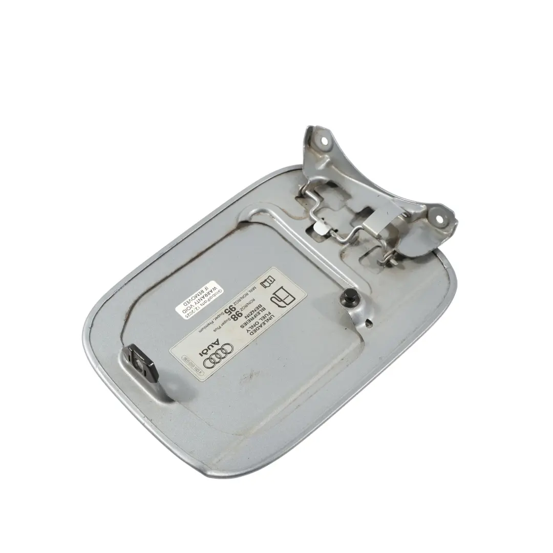 Audi A4 B7 Tapa Del Depósito Avus Silver Pearl - Y7J - SKU 8E0809905E-AVS - Número de pieza 8E0809905E