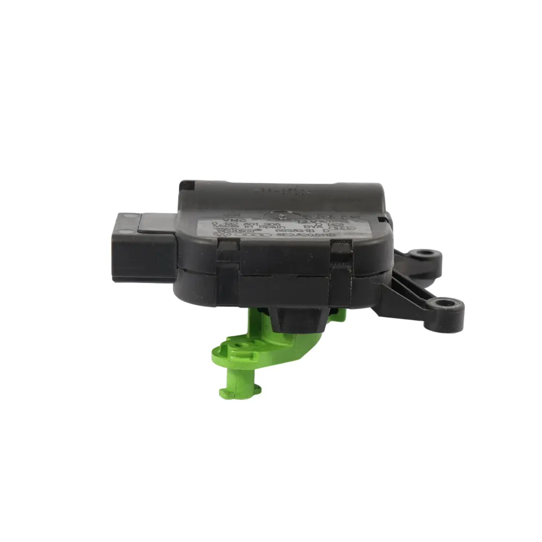 Heater Defrozer Flap Regulator Motor Actuator 8E2820511B to Audi A4 B7 with Part number 8E0820511B Audi A4 B7 Heater Defrozer Flap Regulator Motor Actuator 8E2820511B - SKU RHD-8E2820511B - Part number 8E0820511B
