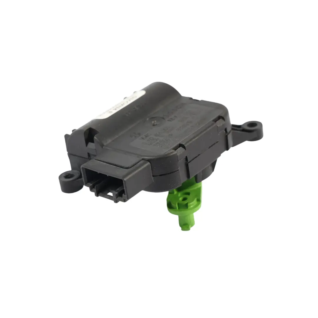 Heater Defrozer Flap Regulator Motor Actuator 8E2820511B to Audi A4 B7 with Part number 8E0820511B Audi A4 B7 Heater Defrozer Flap Regulator Motor Actuator 8E2820511B - SKU RHD-8E2820511B - Part number 8E0820511B